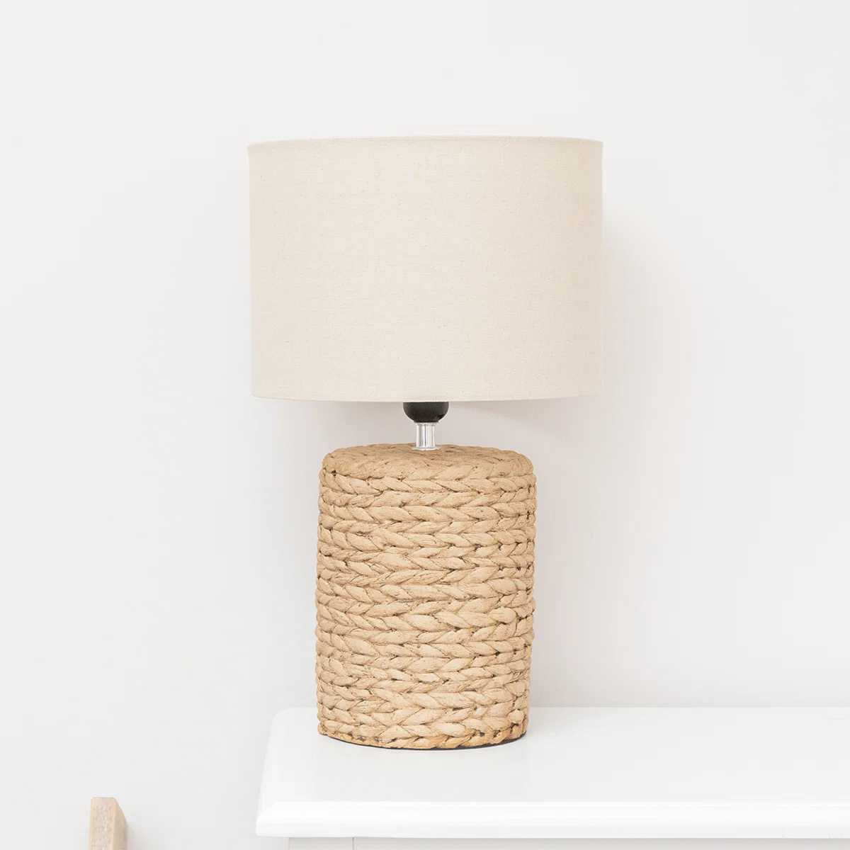 Versatile Natural Rope Effect Table Lamp with Beige Linen Shade Breathable