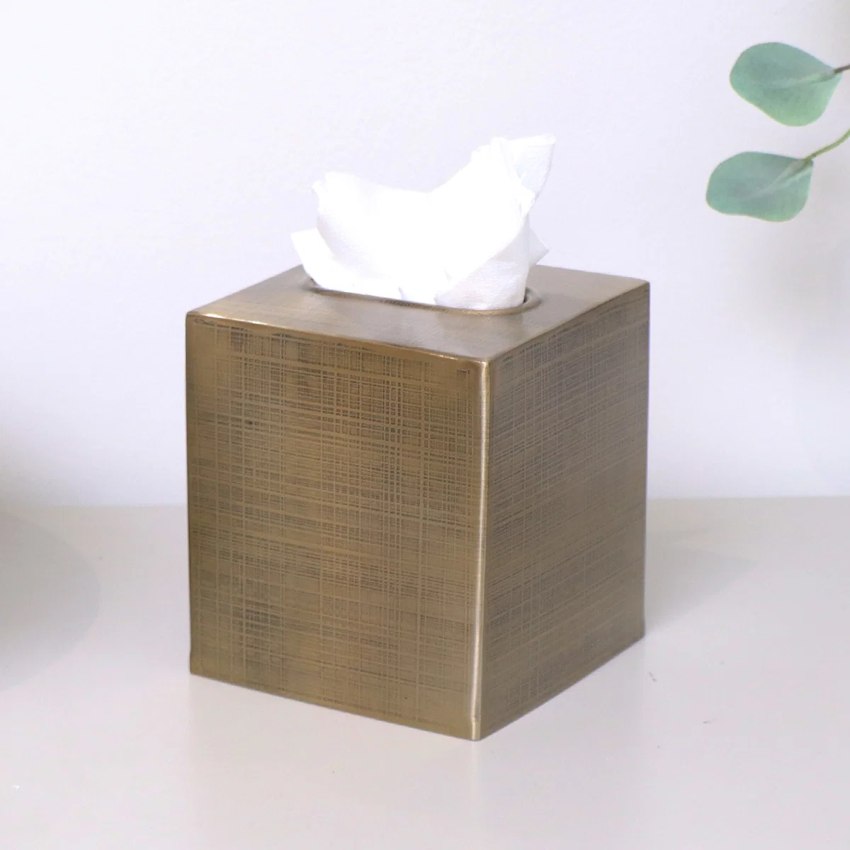 Eco-Friendly Brass Gold Textured Metal Tissue Box Holder First-Class