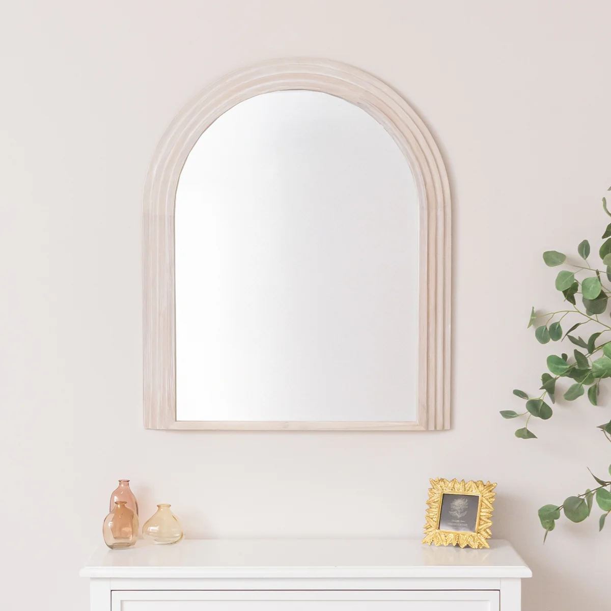 Flexible Large White Washed Wood Arched Wall Mirror – 90cm x 75cm Advanced