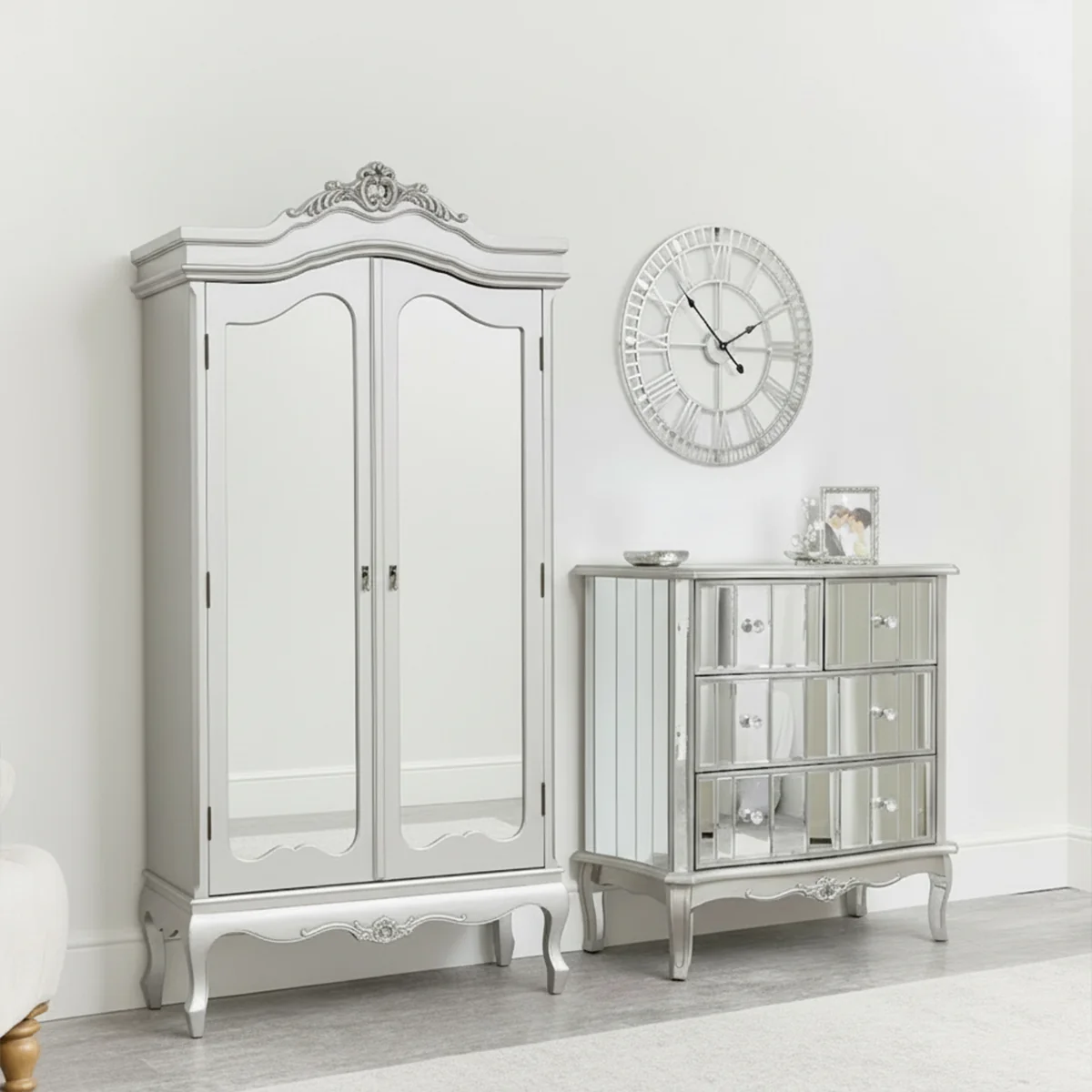 Selected Mirrored Wardrobe Chest of Drawers – Tiffany Range Easy-to-Use