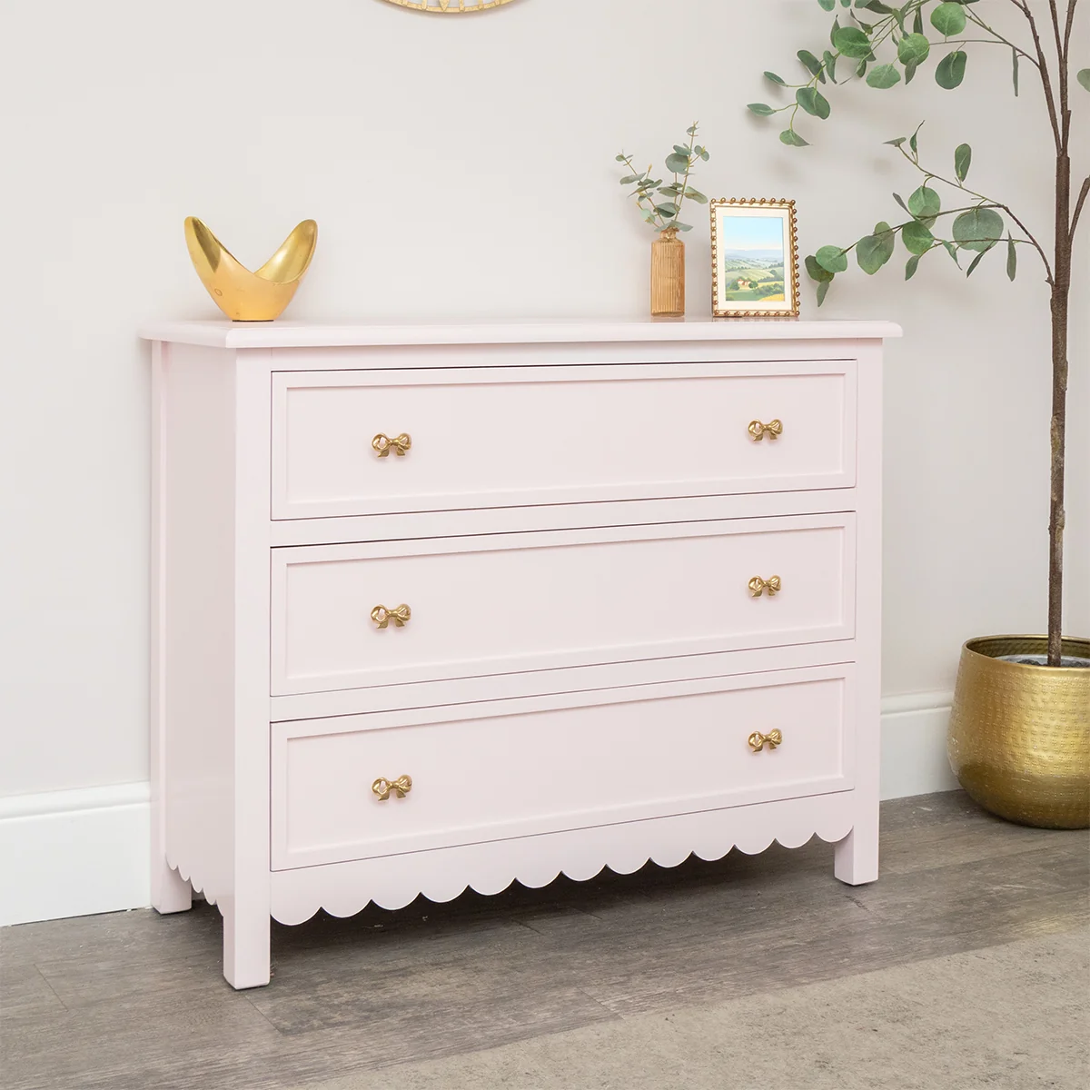 Proven Large Scalloped 3 Drawer Chest of Drawers – Staunton Pink Range – Damaged second Artisan