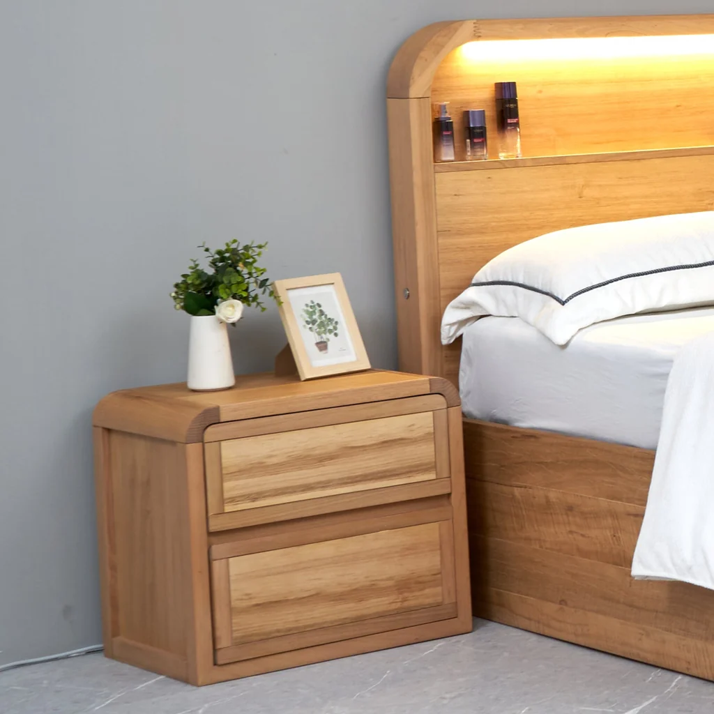 Casual Hamilton Bedside Table Relaxed
