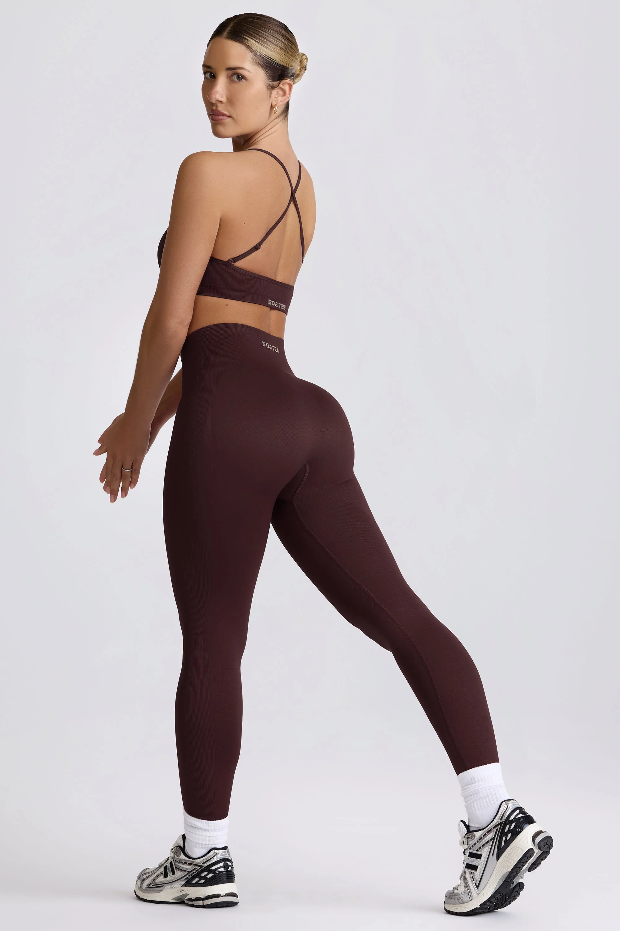 Outstanding Super Sculpt Seamless Leggings in Chocolate Enhanced