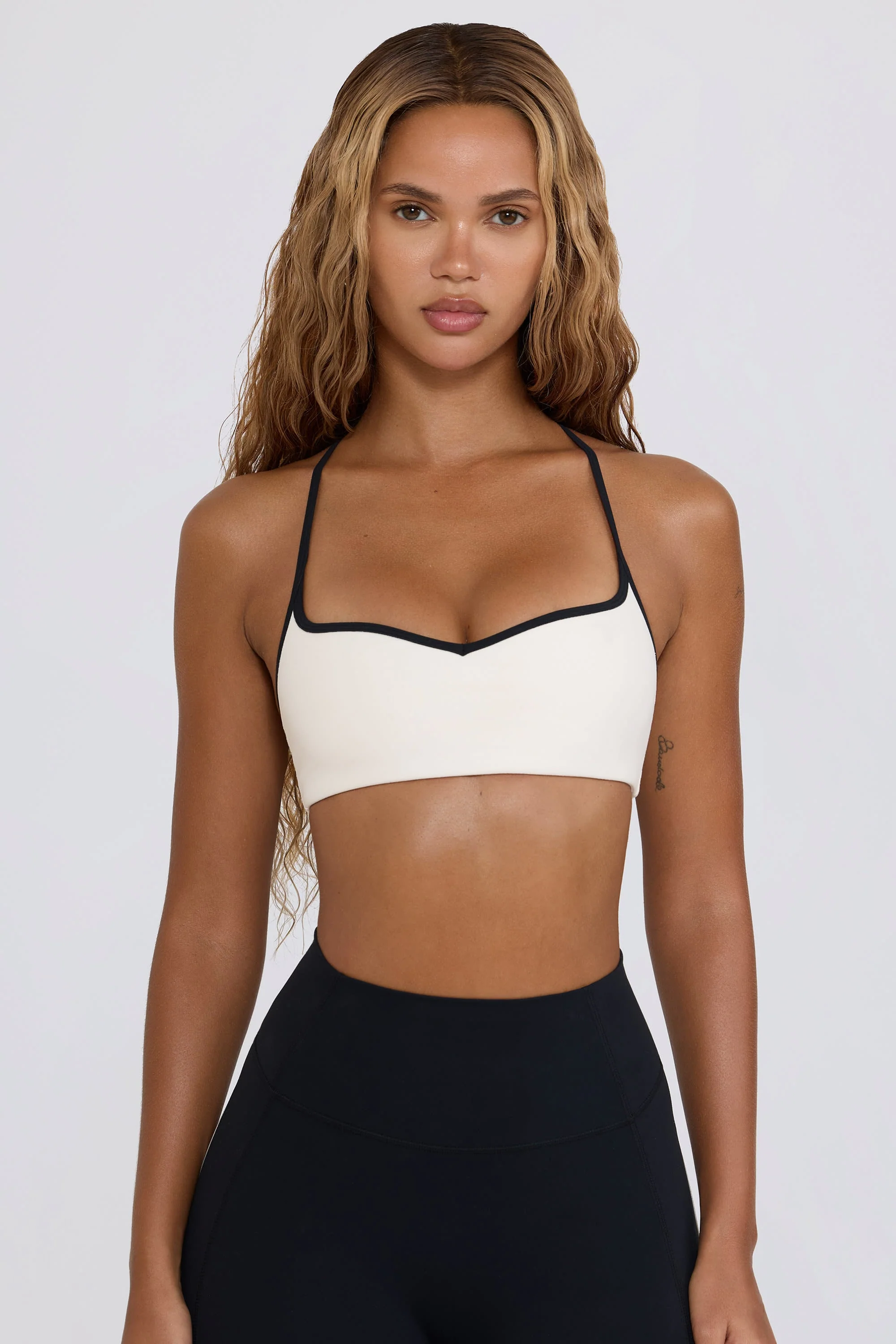 Exclusive Soft Active Sweetheart-Neck Sports Bra in White Unique