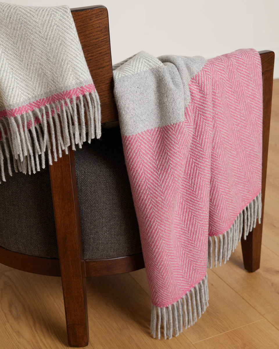 Exclusive Foxford Lily Cashmere and Lambswool Throw Enhanced