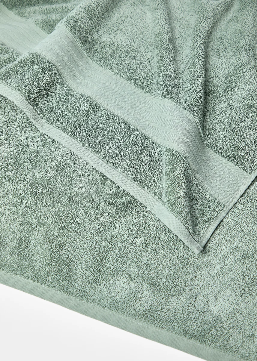 Traditional Foxford Luxury Cotton Bath Sheet – Eucalyptus Powerful