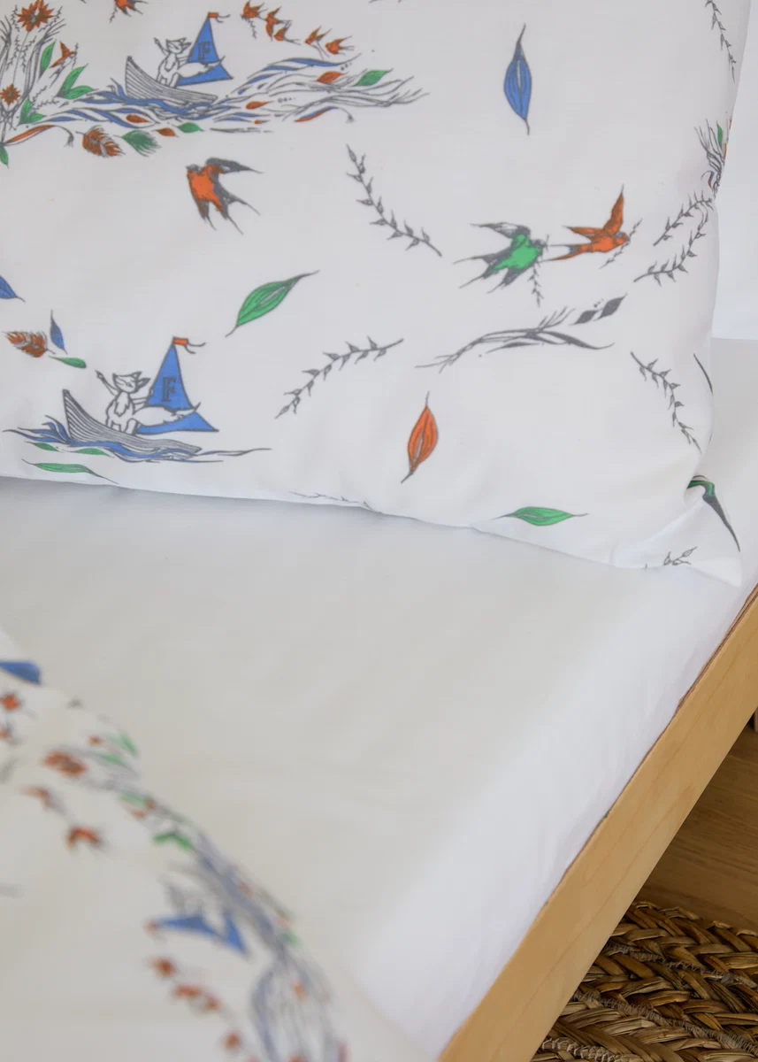 Comfortable Foxford Fox Friends Toddler White Fitted Sheet Soft