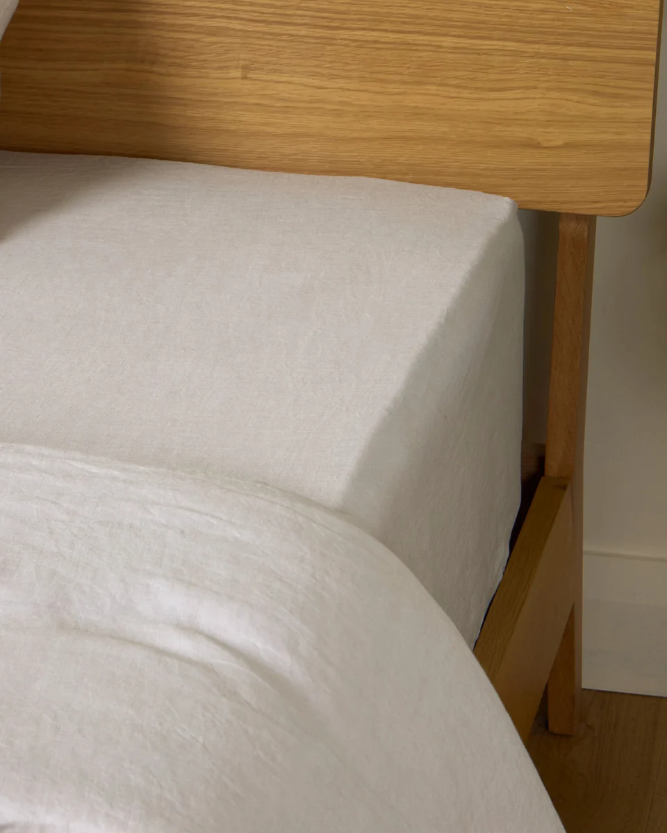 Superior Foxford Nacre Pure Linen Fitted Sheet Recyclable