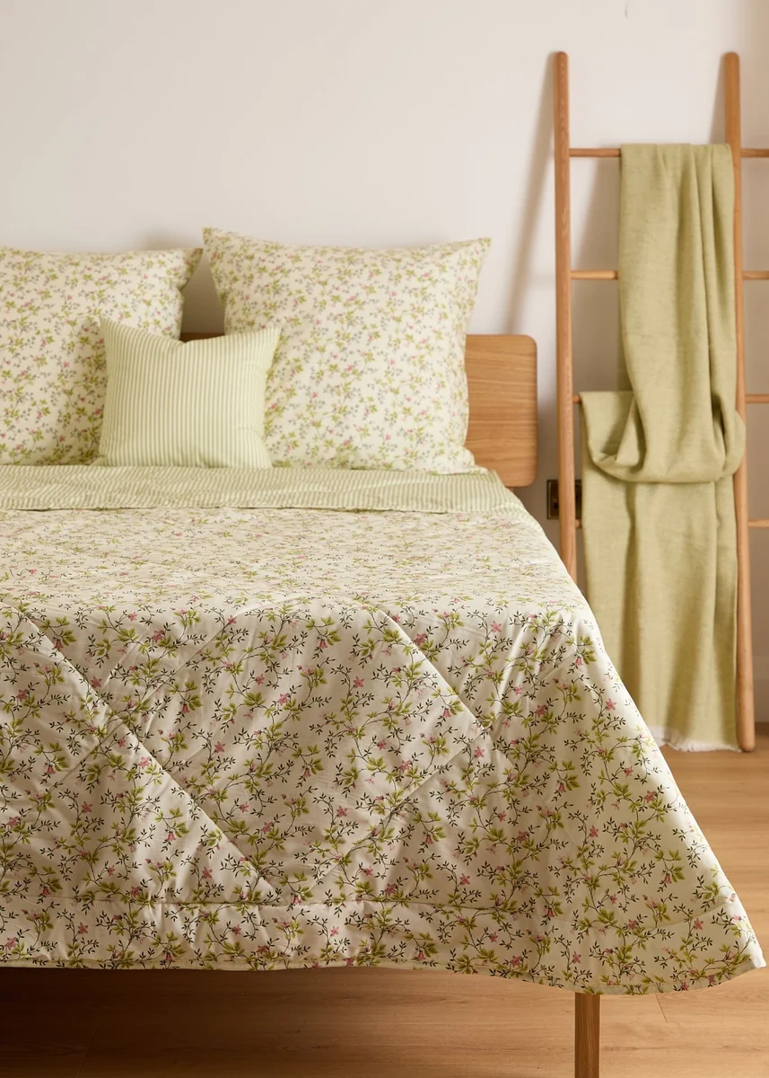 User-Friendly Foxford Dainty Lily Reversible Quilt Authentic