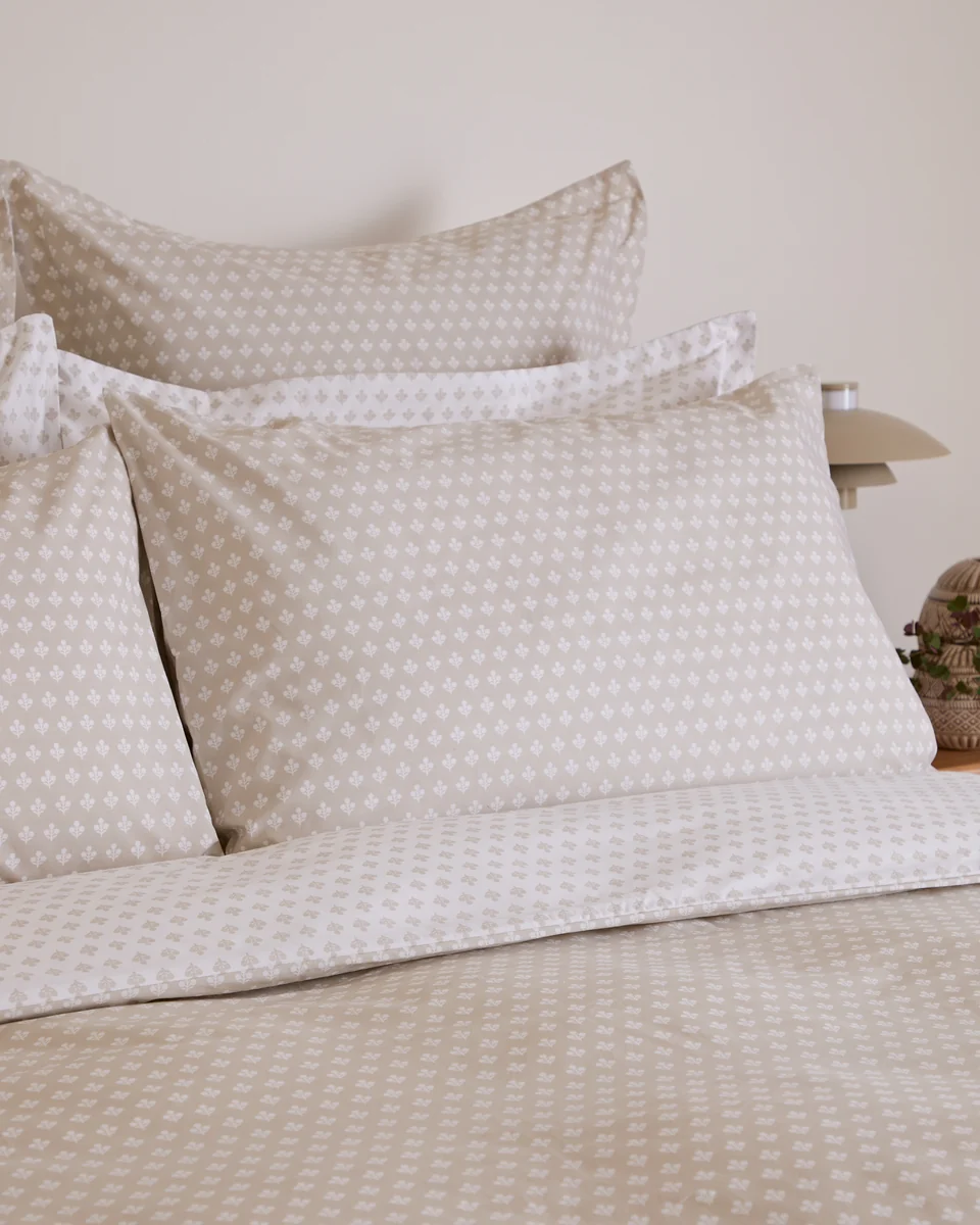 Quality Foxford Mia Nacre Pillowcase Pair Premium