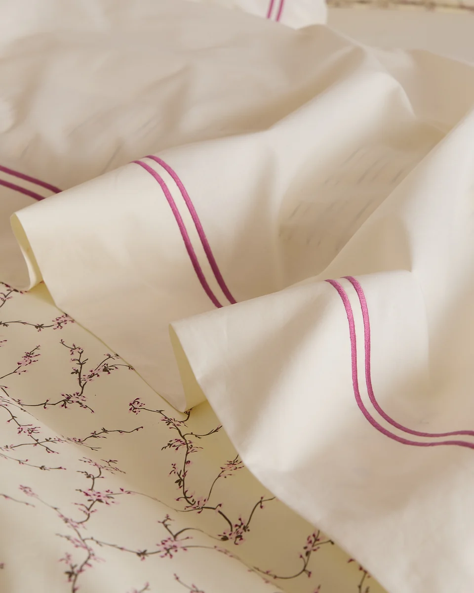 High-Quality Foxford Evelyn Buttermilk Rolenio Flat Sheet Elite