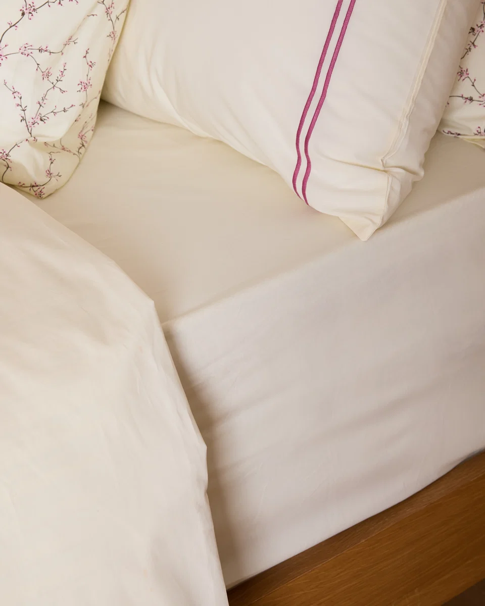 Innovative Foxford Evelyn Buttermilk Fitted Sheet Pure