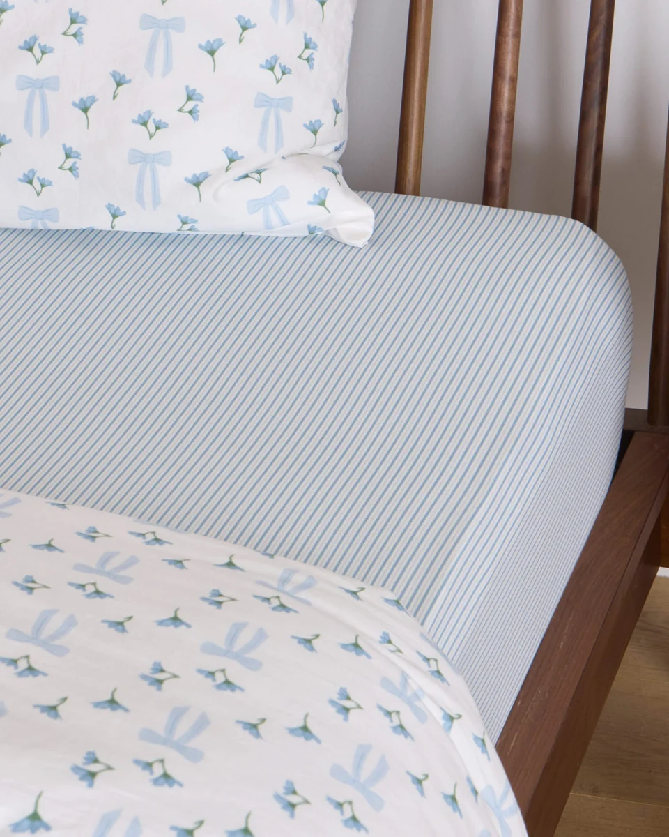 Classic Foxford Coastal Stripe Fitted Sheet Superior