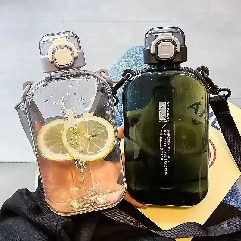 Prestigious Elegante botella de agua cuadrada plana y transparente – Cantimplora de viaje portátil Fashionable